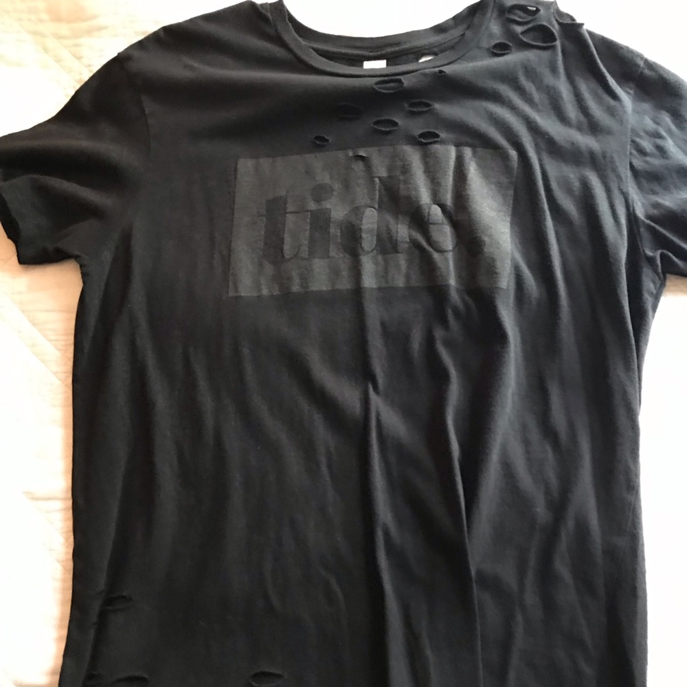 Alabama crimson tide “tide.” Distressed shirt